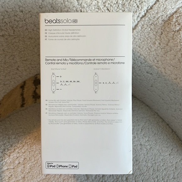 Beats By Dre Solo HD Headphones - Picture 2 of 12